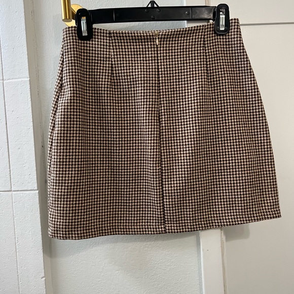 Mini skirt - Picture 3 of 3